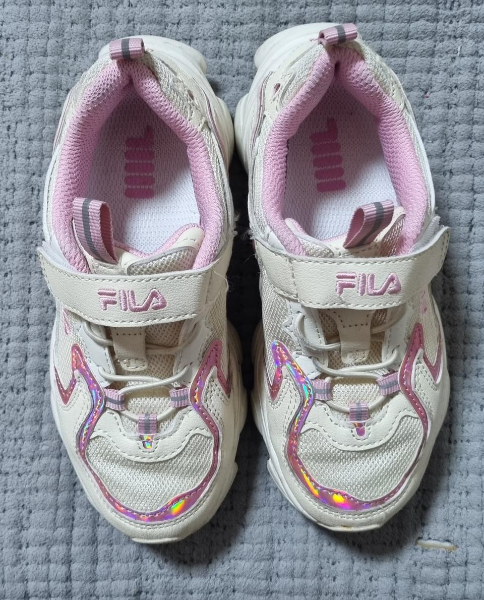 휠라200사쥬-거의새거 만원