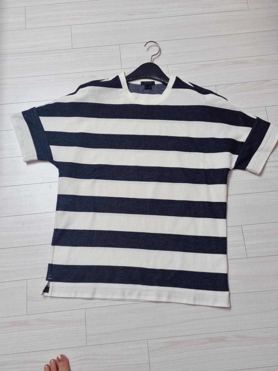 남95 질스튜어트 티