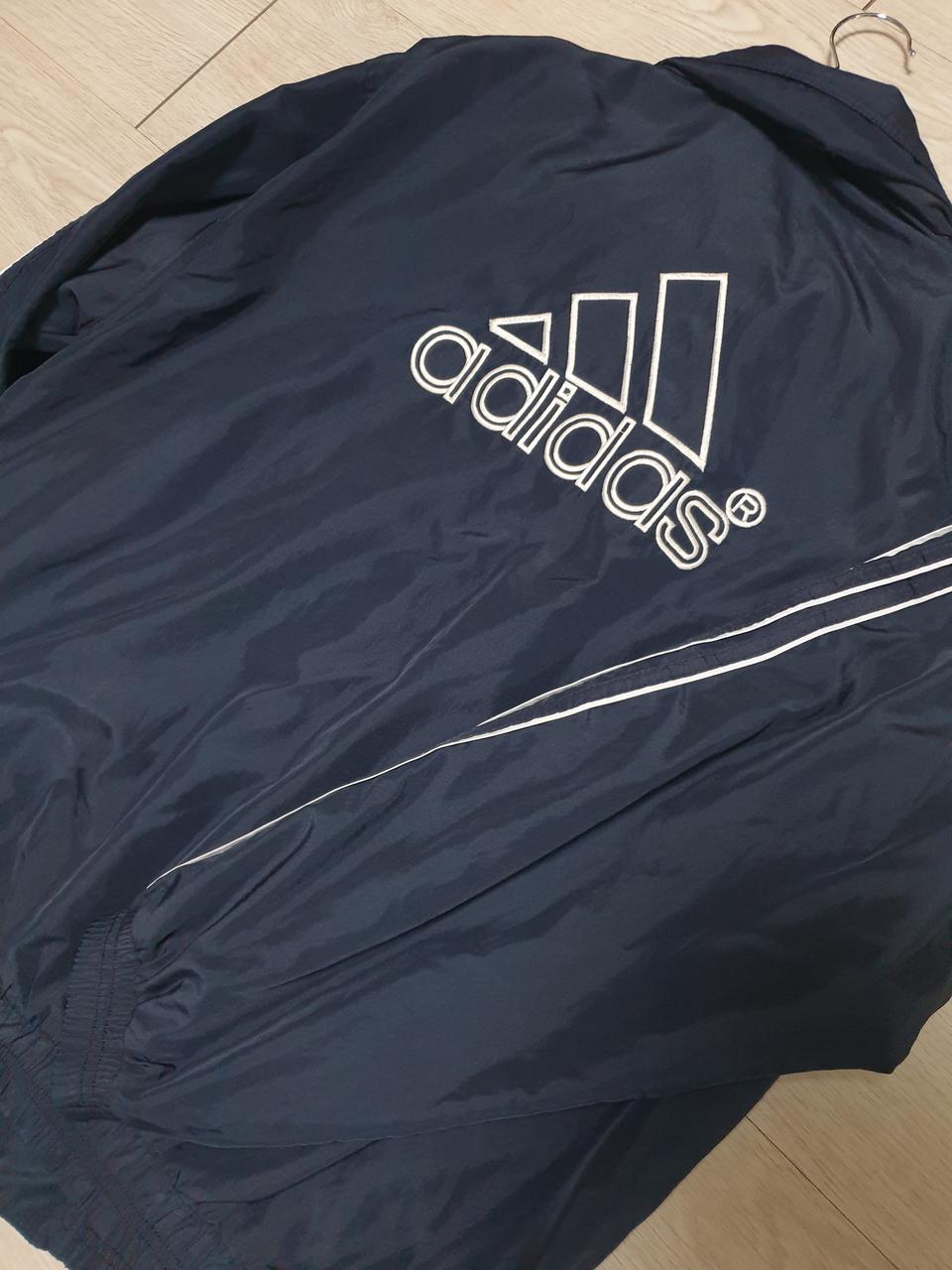 아디다스 바람막이