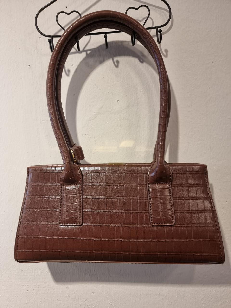 새것) 필수소장 핸드백