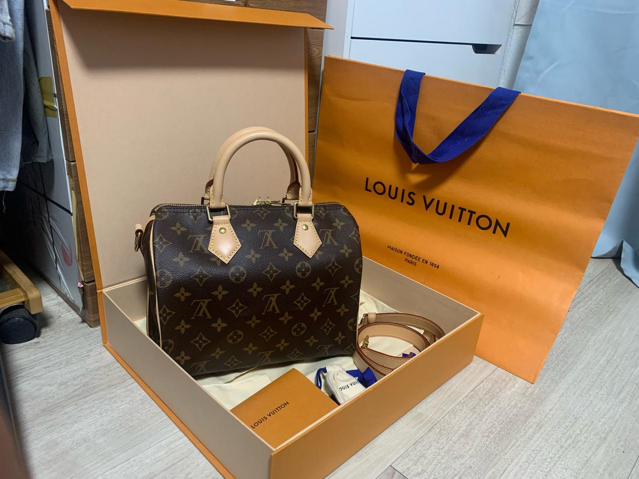 루이비통 반둘리에25