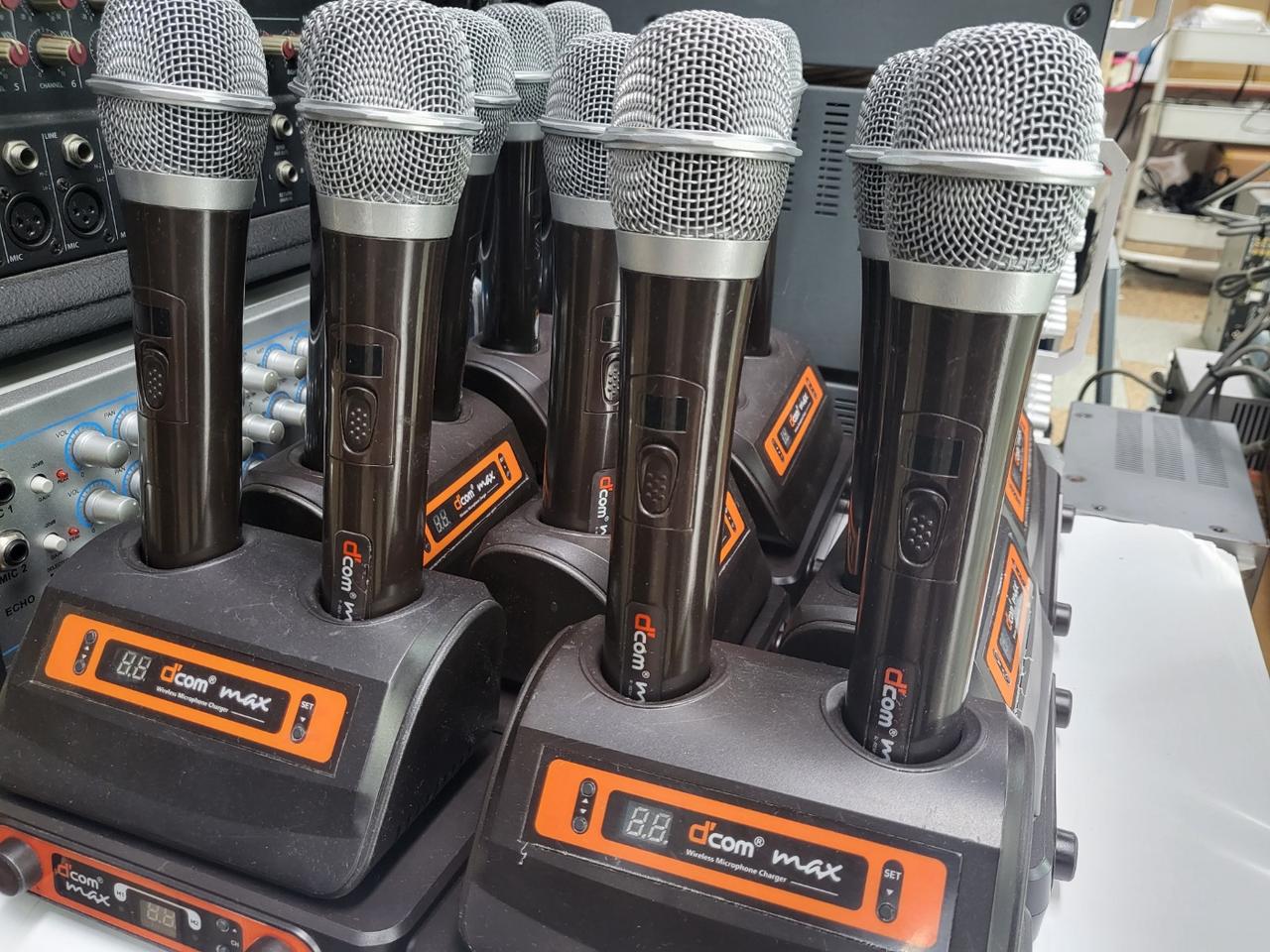 중고 디컴 무선마이크 판매합니다.