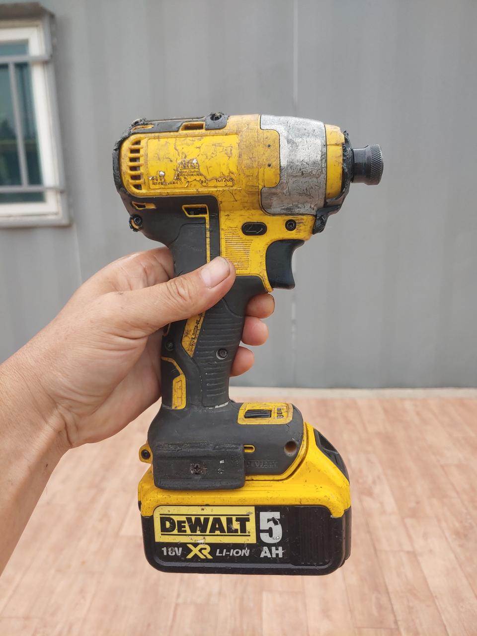 디월트임팩드릴dcf877.임팩드라이버