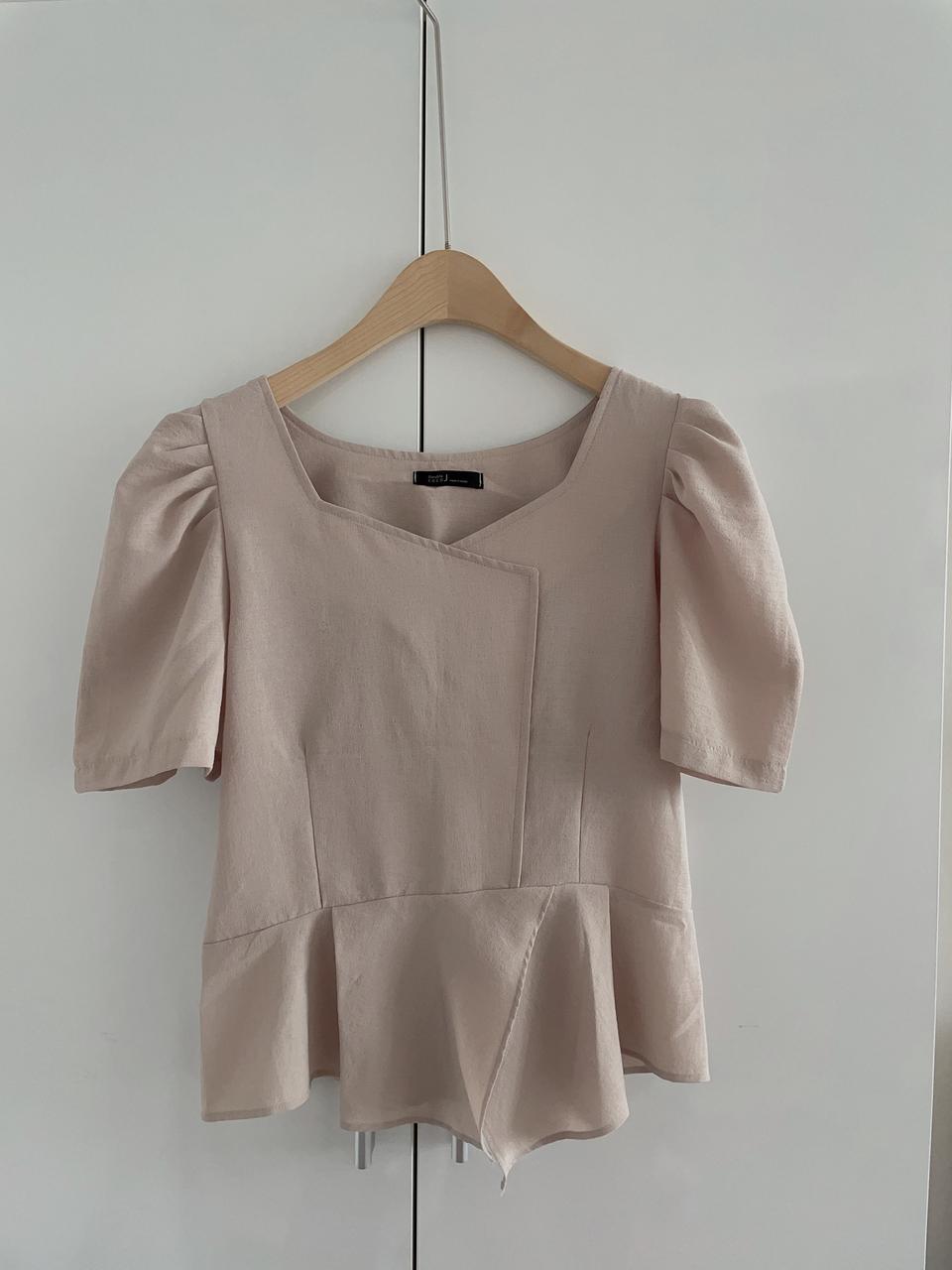 프릴소매 반팔블라우스