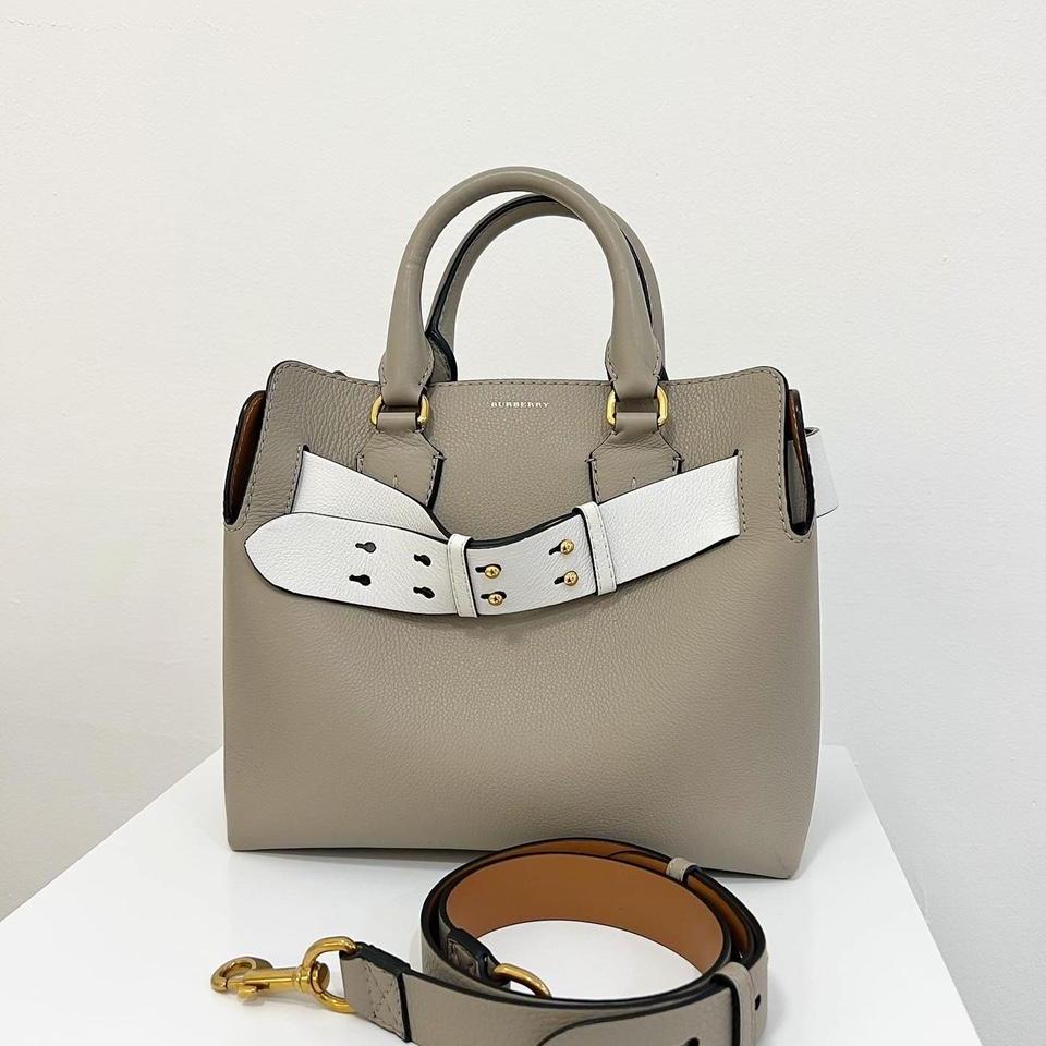 버버리 스몰 트라이톤 벨트 토트백