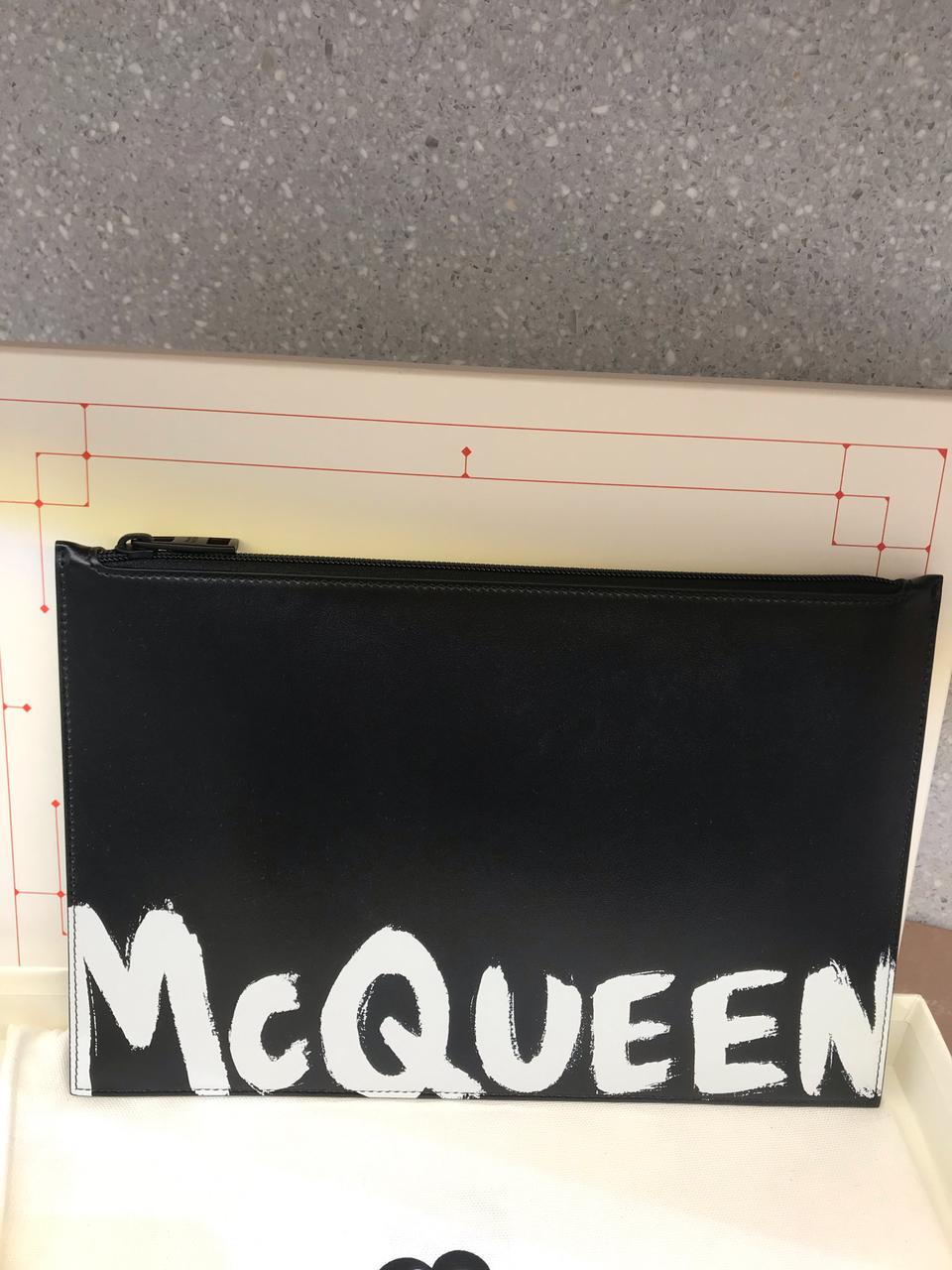 알렉산더맥퀜 남자클러치백