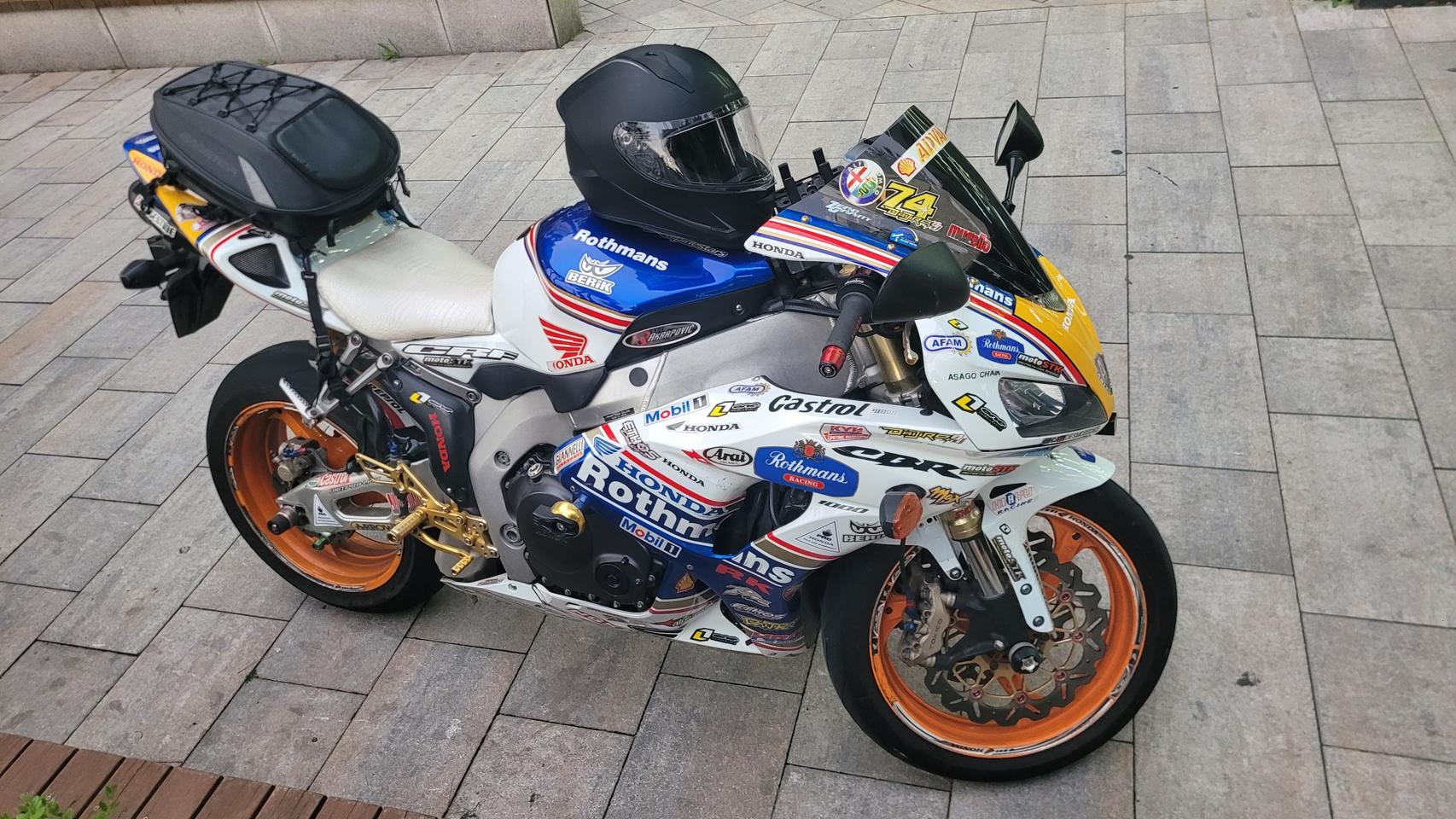 혼다 cbr1000rr 팔아요 2007년식