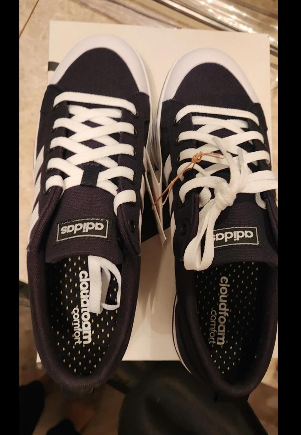 아디다스 브라바다 스니커즈