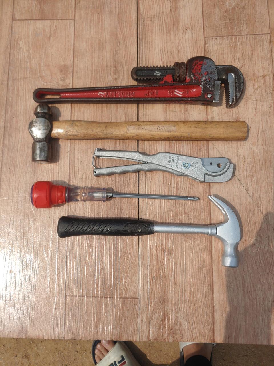 버팔로파이프렌치12인치350mm 와 공구 여러가지