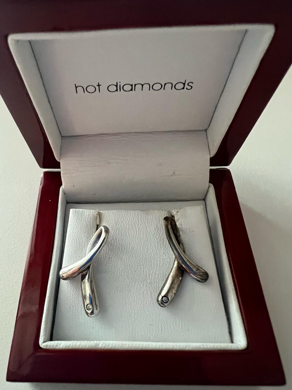 핫 다이아몬드 귀걸이