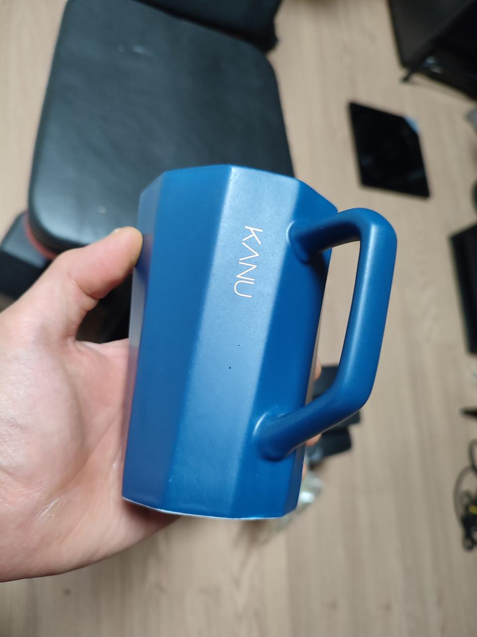 정가1.8 새거 쿨거택포1.4 320ml 고급진 블루 카누 머그컵 새거.