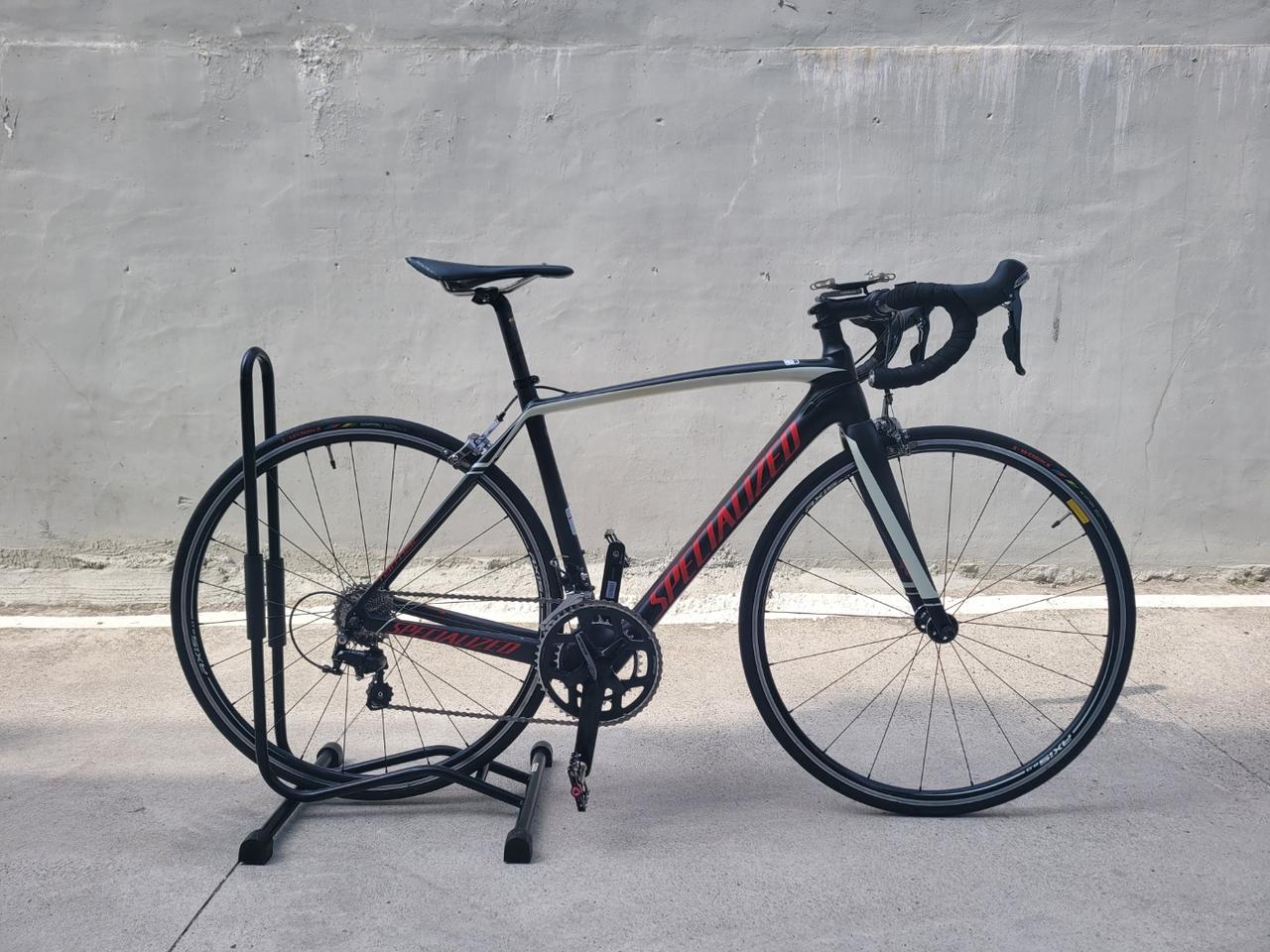 대구 스페셜라이즈드 타막스포츠 로드자전거입니다.