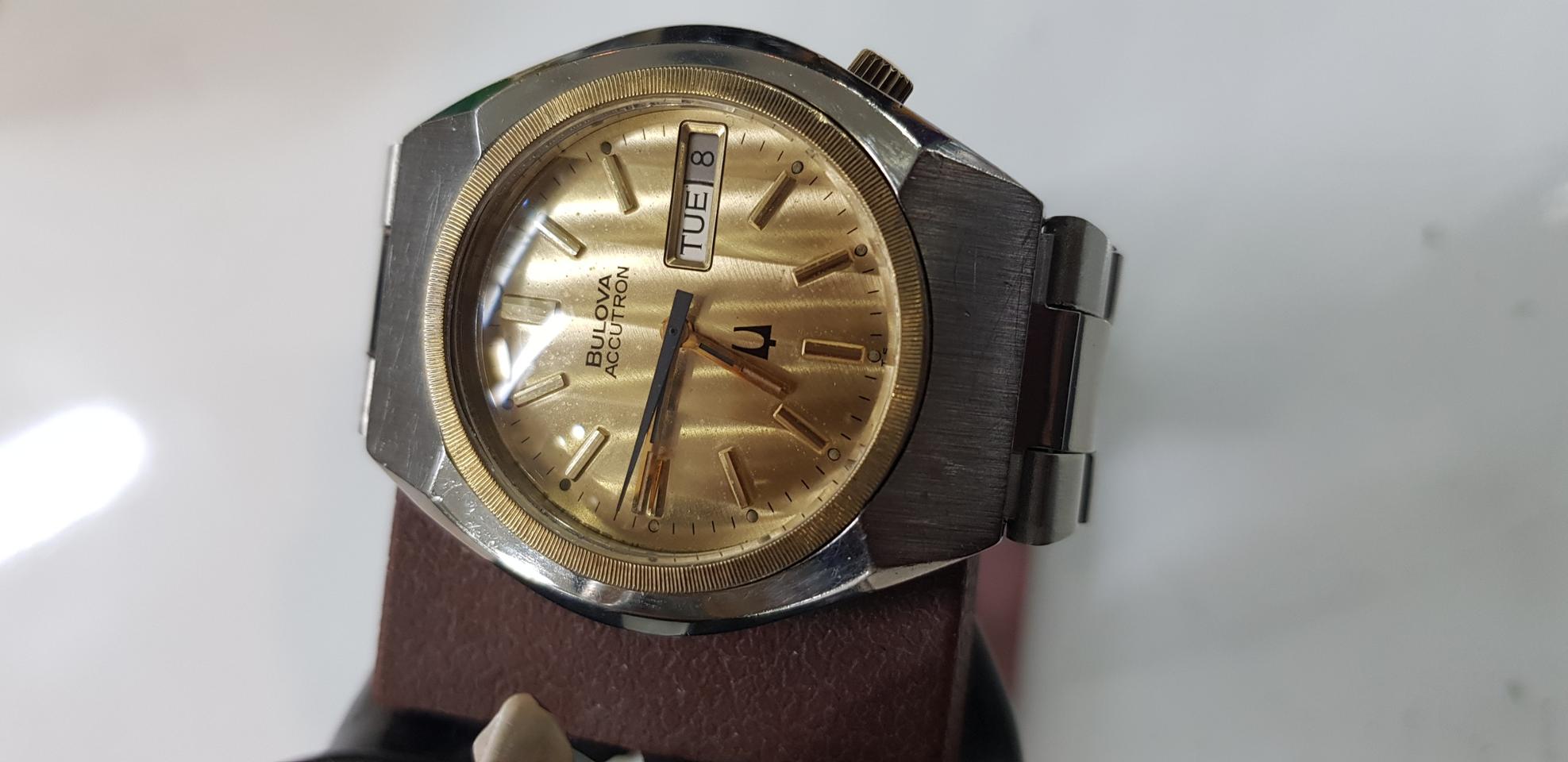 부로바 빈티지 아큐트론 시계