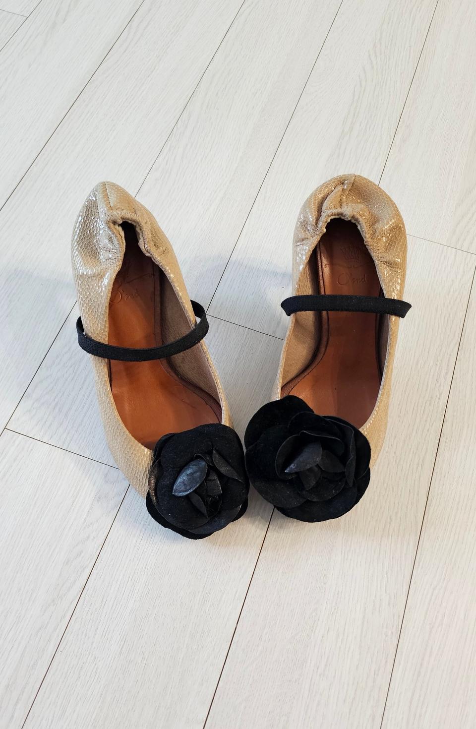 <오즈세컨 구두>