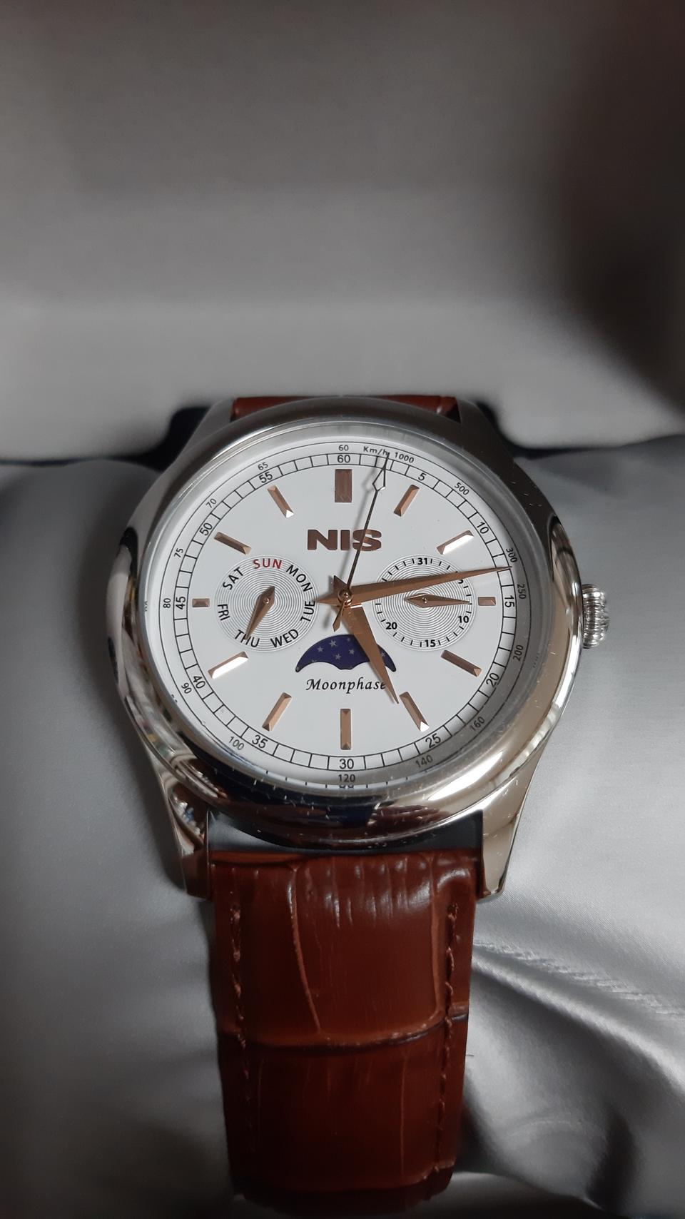 국정원 2023 신형 문페이즈 남성용 시계