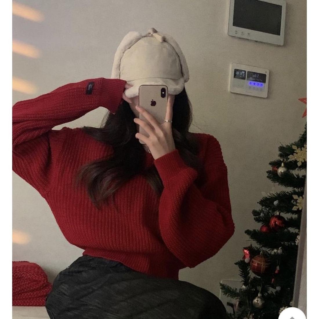 에이블리 리즈리버 브이넥 하찌 벌룬 크롭 니트