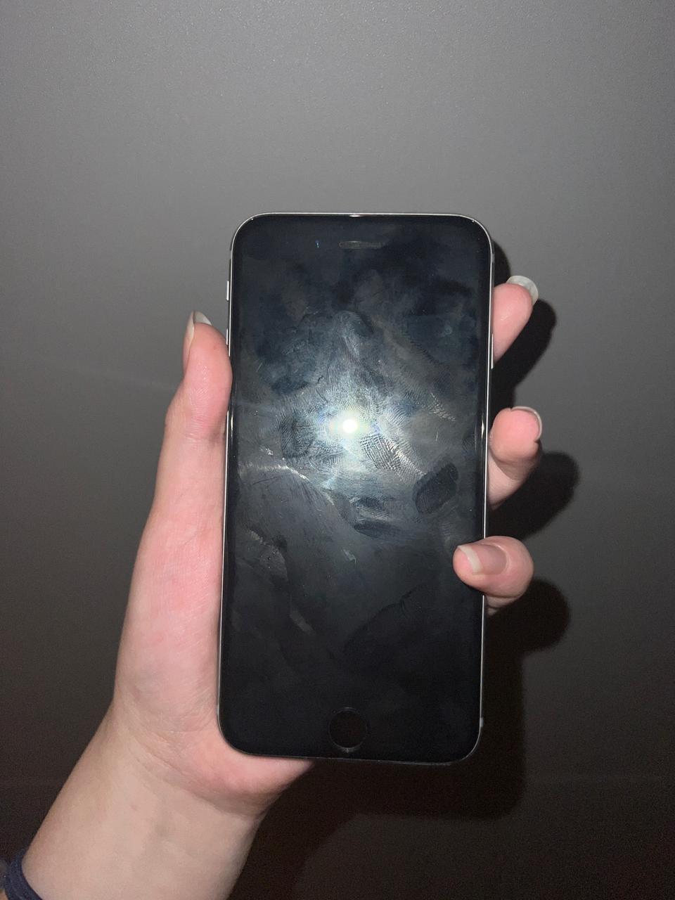 아이폰 6s 32GB 판매합니다 (부품용 추천)