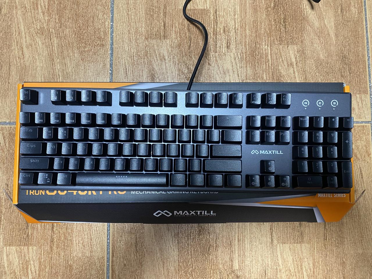 맥스틸 트론 G610K PRO 청축 기계식 게이밍 키보드  미사용제품