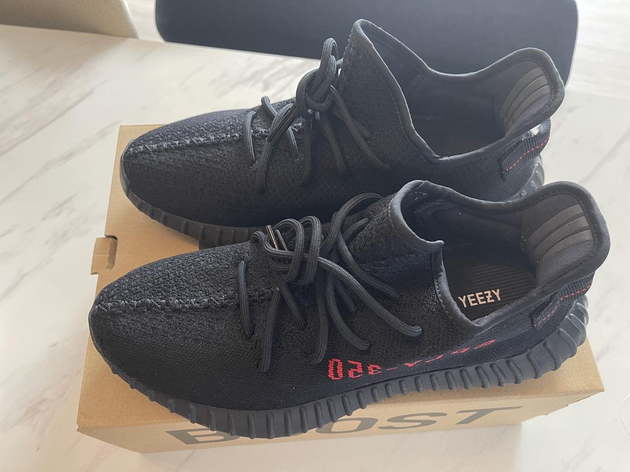 이지부스트350v2 블랙 레드