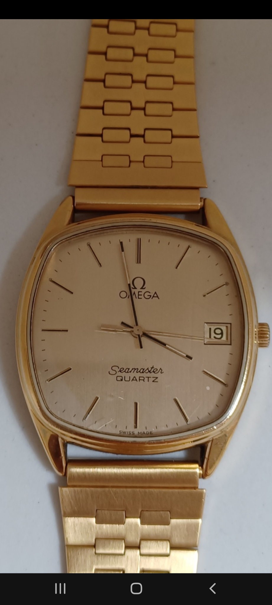 오메가 시마스터 금장 쿼츠입니다.