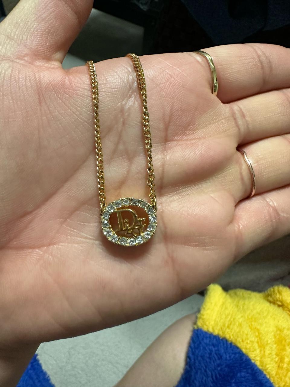 디올 금장 목걸이 (큐빅원에 dior)