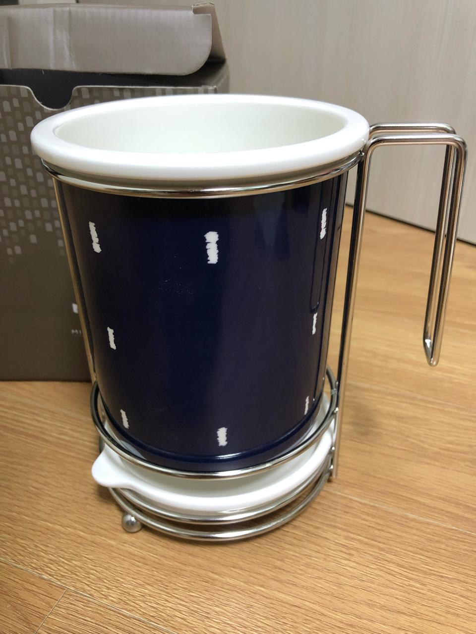 미시용. 밀양도자기 수저통