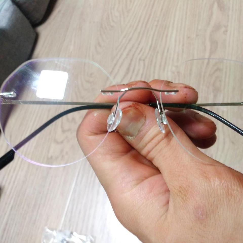 정가31 택포4.7 y옵티컬 베타티타늄 무테 다각형 투명안경 부러짐X