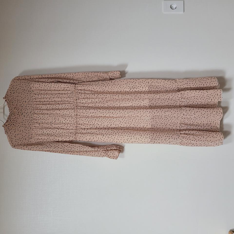 귀여운 도트 프릴 원피스