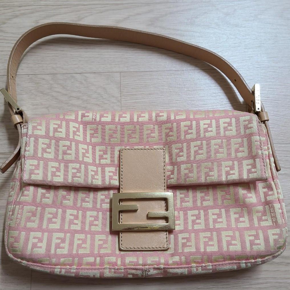 펜디 베이비핑크 주카 맘마 바게트백