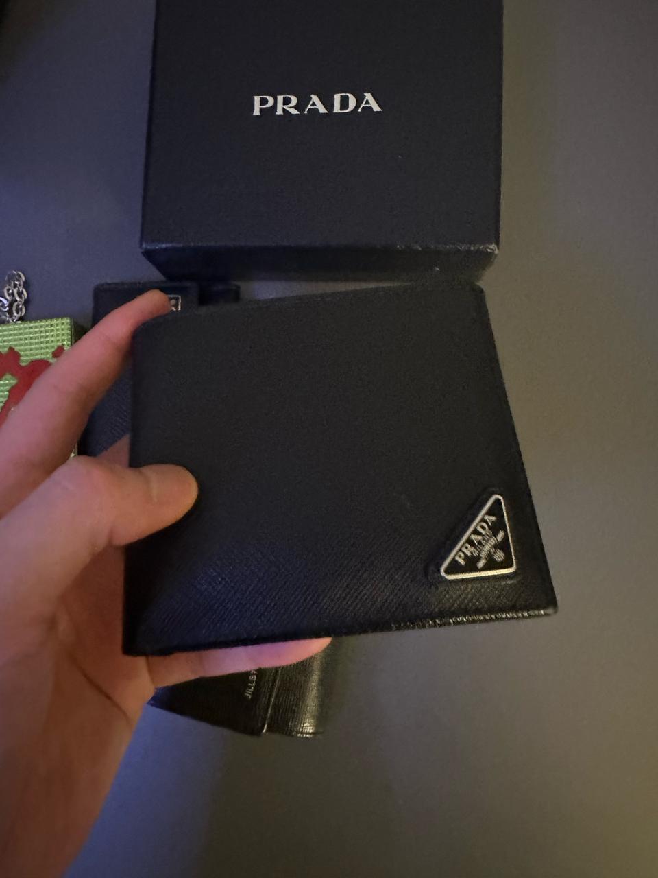 프라다 반지갑 (풀박)
