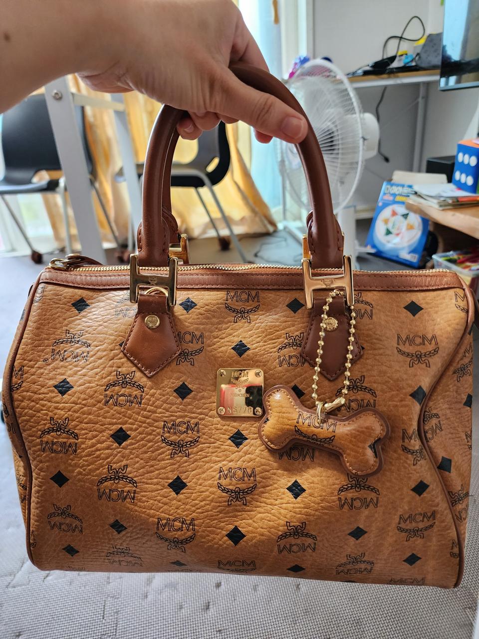 정품 엠씨엠 가방 보스턴