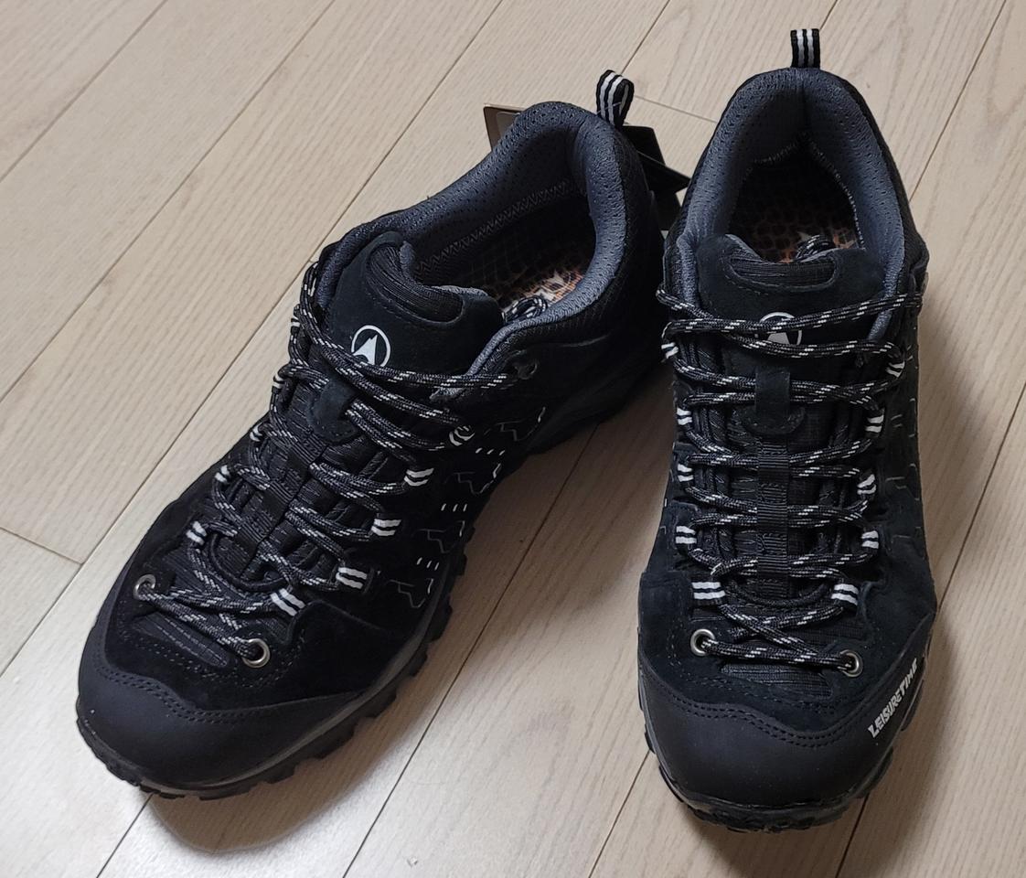 소가죽 트레킹화신발 265사이즈새상품