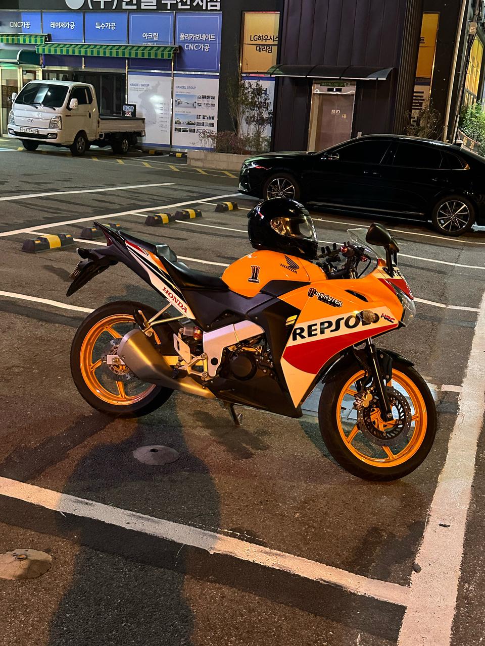 부산 Cbr125r 15년식 16@@@ 짧은 키로수 판매합니다