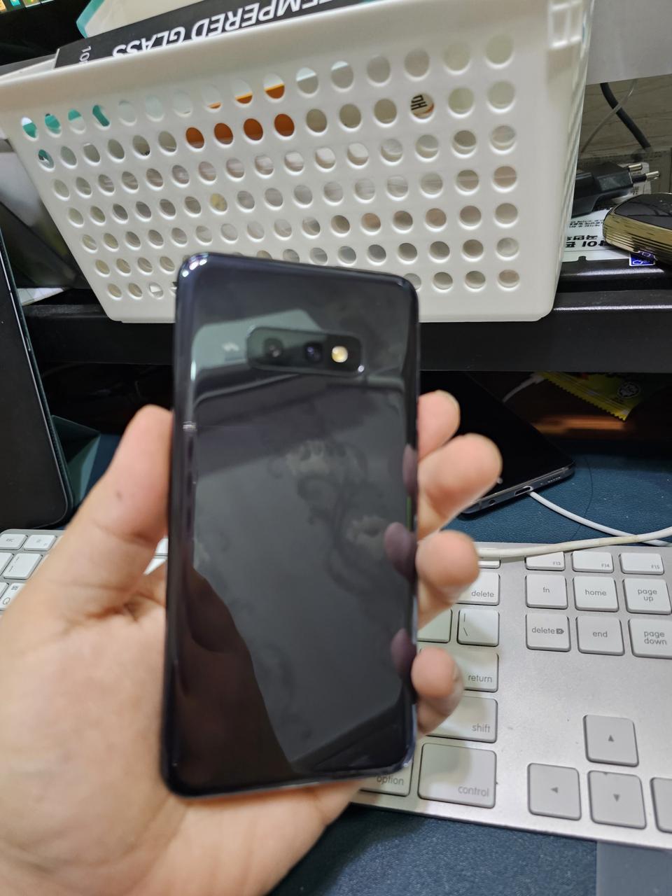 (1300)갤럭시s10e 128gb 깨끗한기기 판매