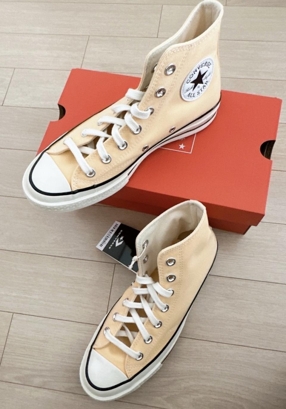 새상품 컨버스 하이 척테일러 240