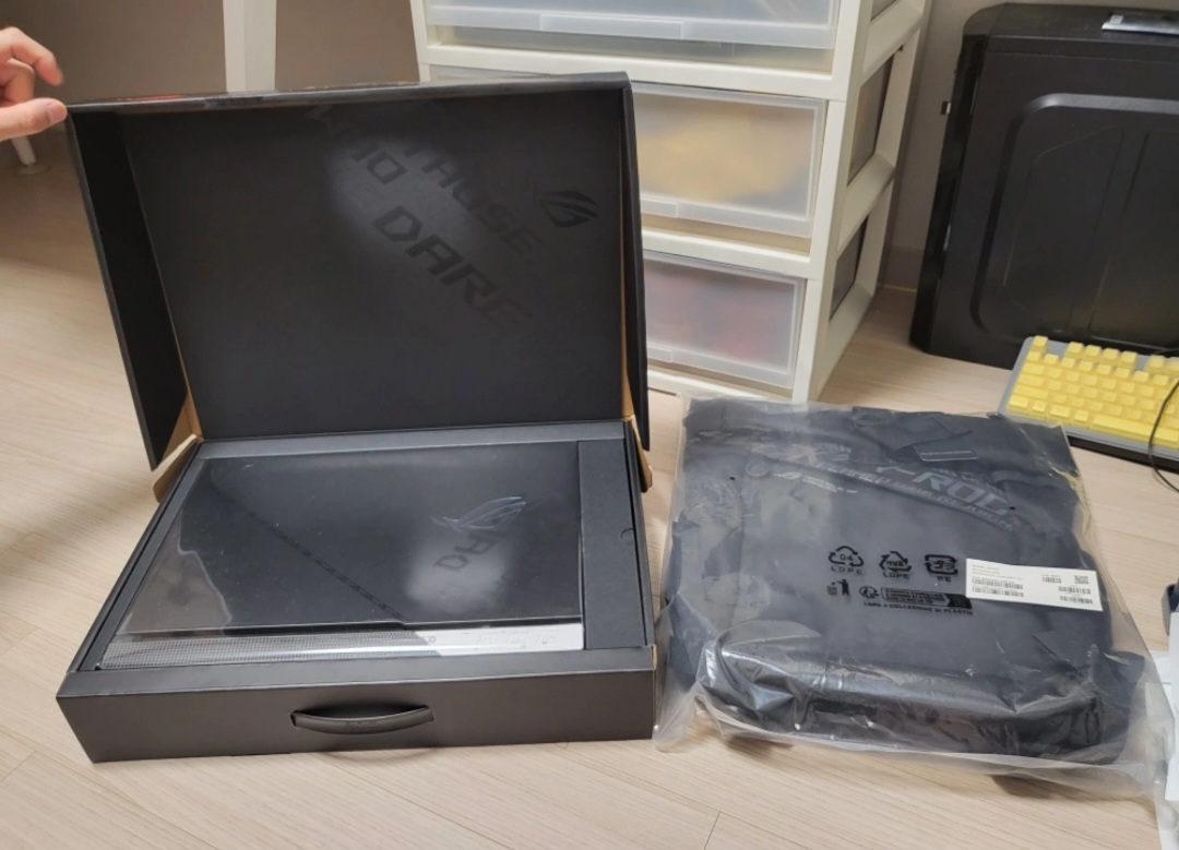 에이수스 게이밍노트북 17인치 미개봉 판매합니다