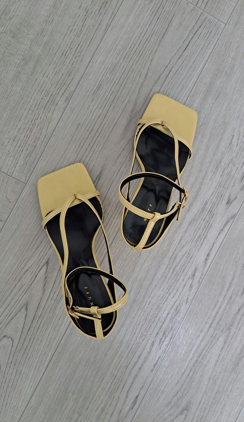 쎈달  235mm  10000원  드립니다