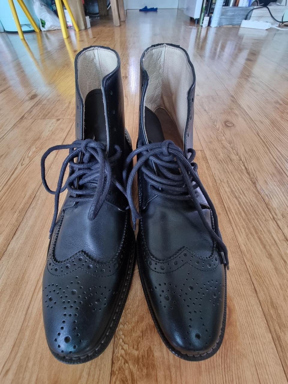 천연가죽 윙팁 첼시부츠 260 사이즈 판매합니다 ~~~!!