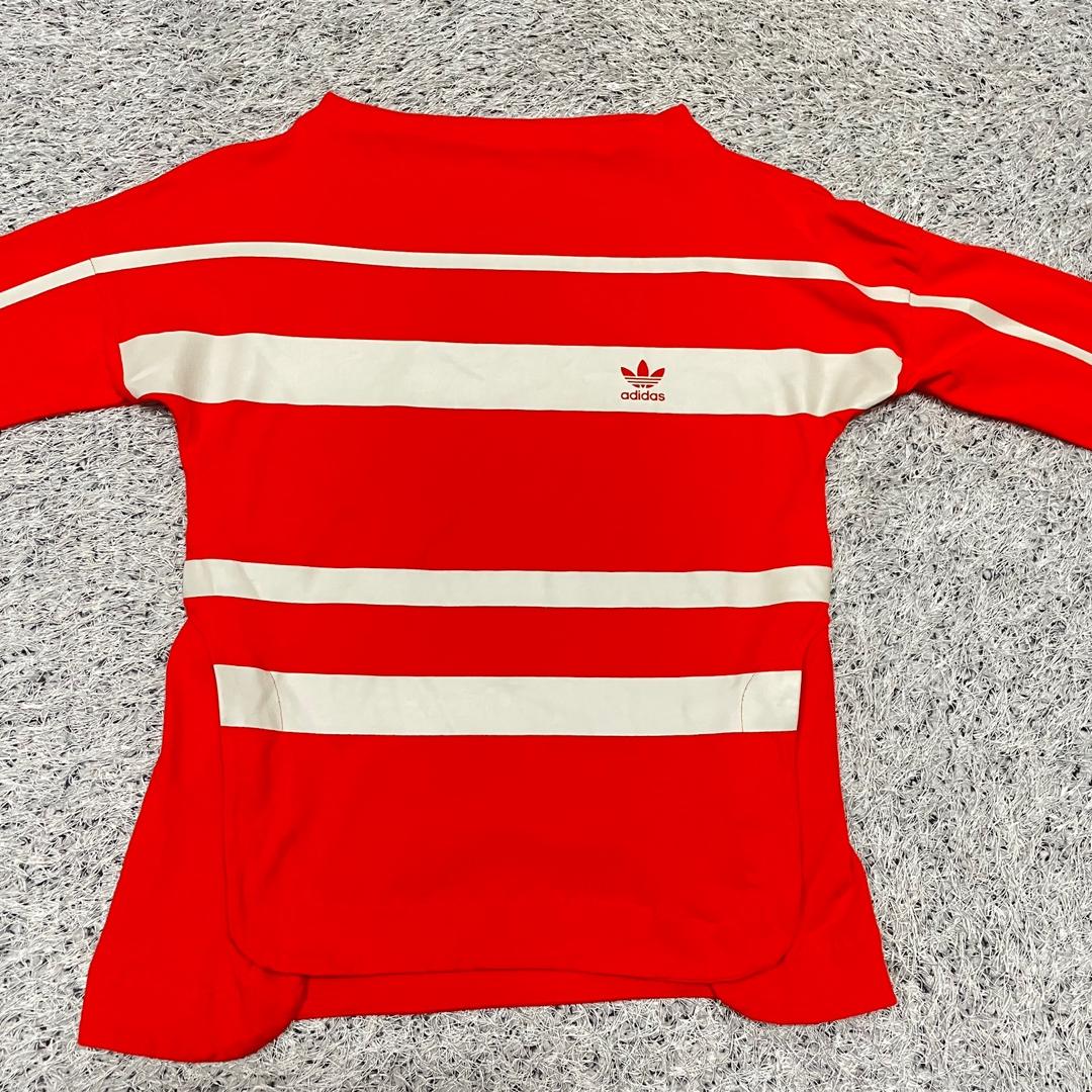 55 아디다스 보트넥 긴팔티