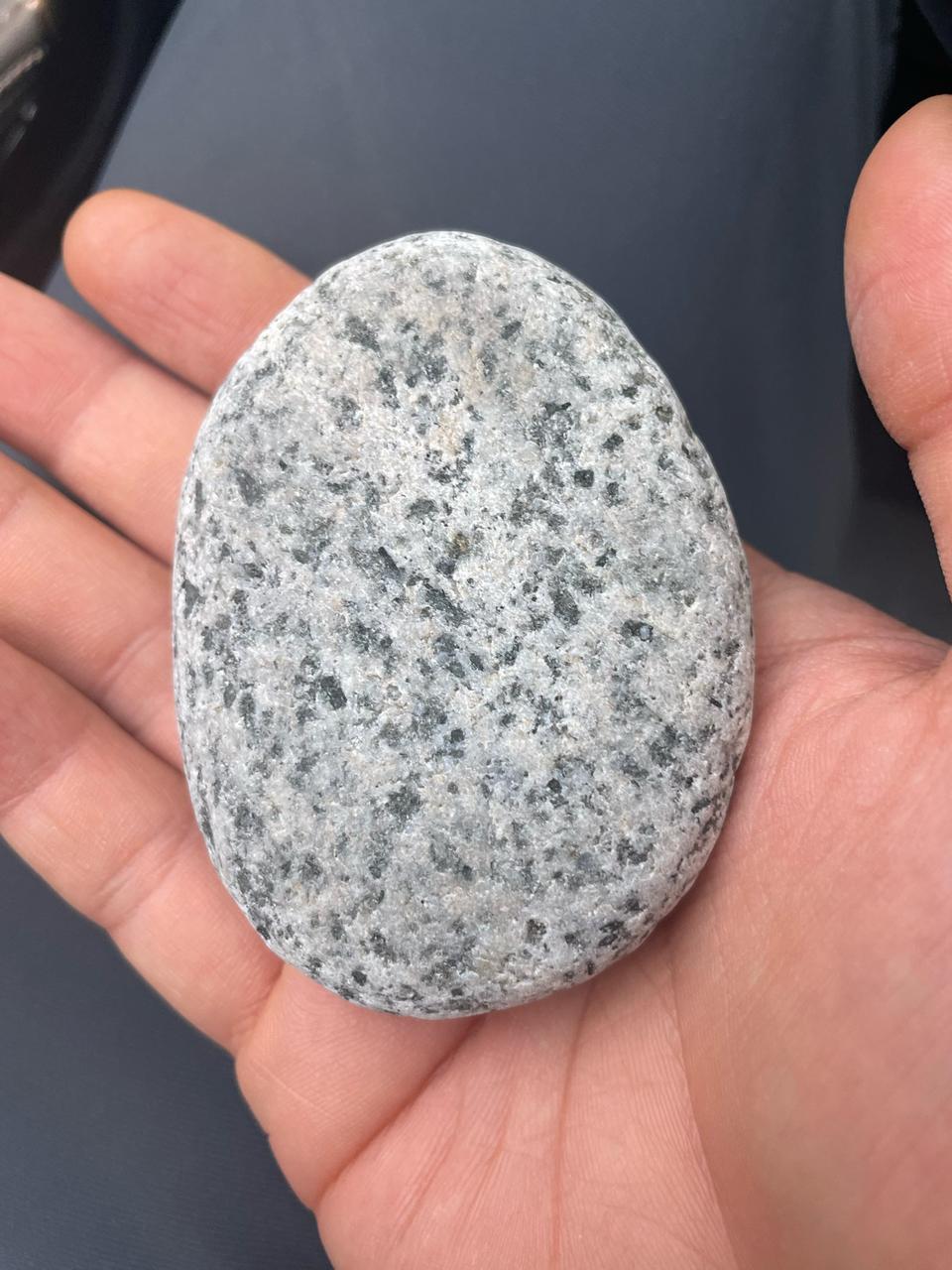 제주도 심해 2미터에서 구해온 돌맹이 팝니다