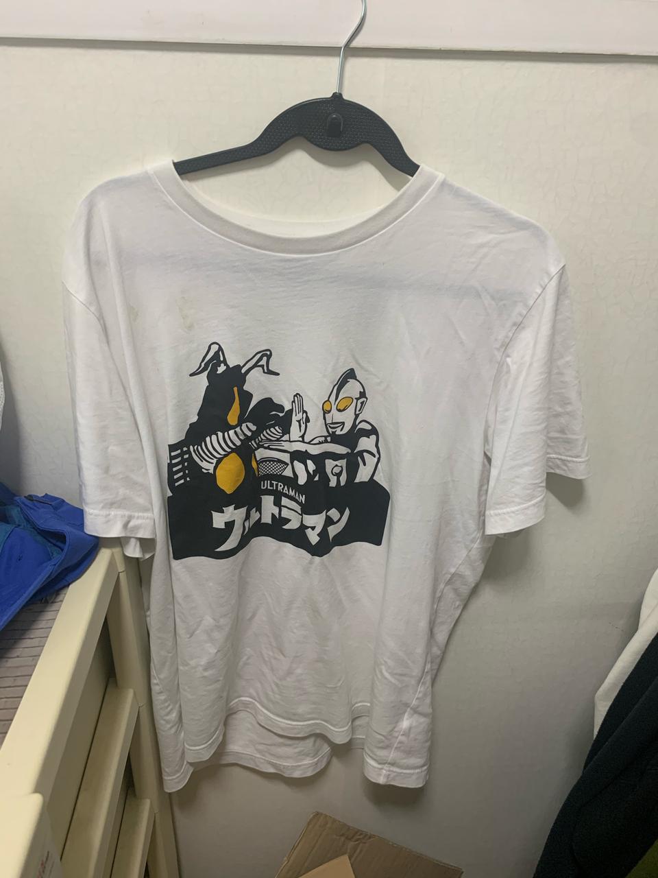 유니클로 울트라맨 콜라보 반팔xl  택포1.5