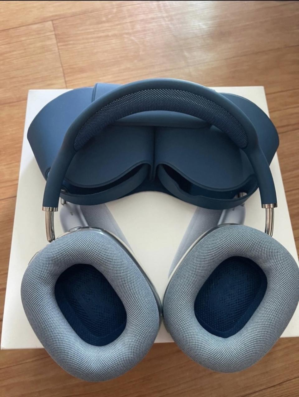 에어팟 맥스 블루 색상