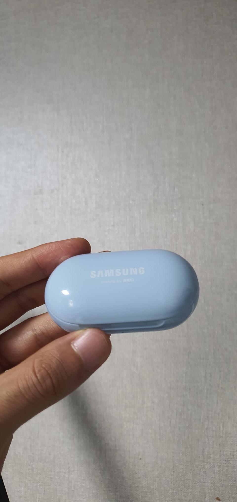 버즈 플러스 블루 충전기 본체 판매합니다