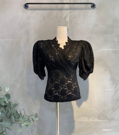 레이스 퍼프 블라우스