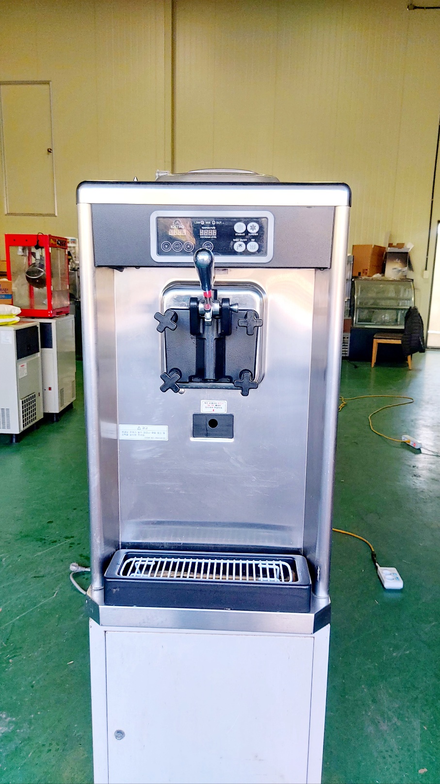 아이스트로 SSI-300T 소프트 요거트 아이스크림 기계