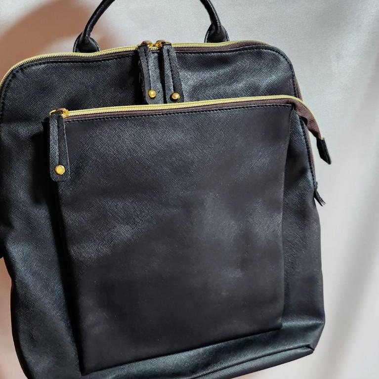 (앞,뒤 수납가능/가벼움)남녀공용 블랙 백팩 노트북 테블릿 가방