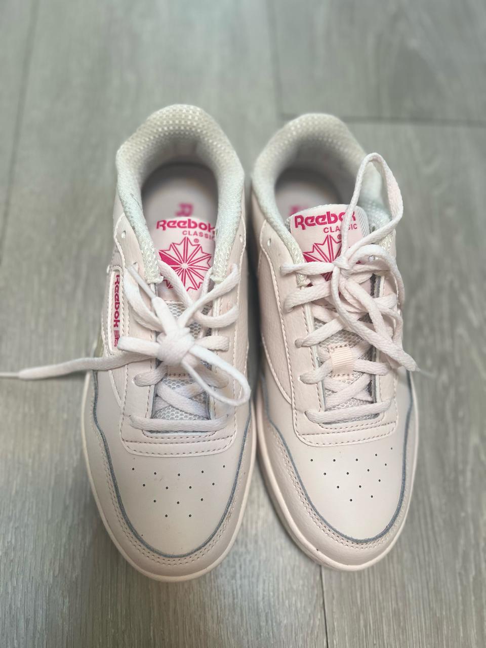 새상품 리복 클래식 클럽c85 연핑크 230mm