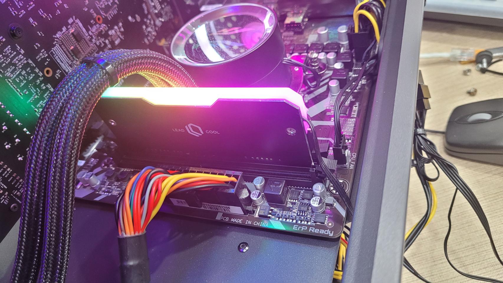 DDR4 16G RGB튜닝 메모리 판매