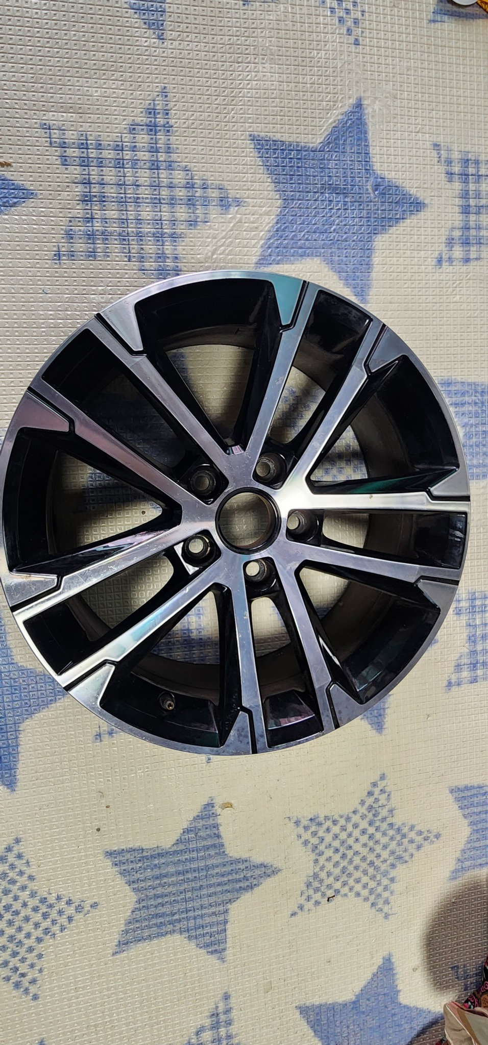 폭스바겐 골프 17인치 휠