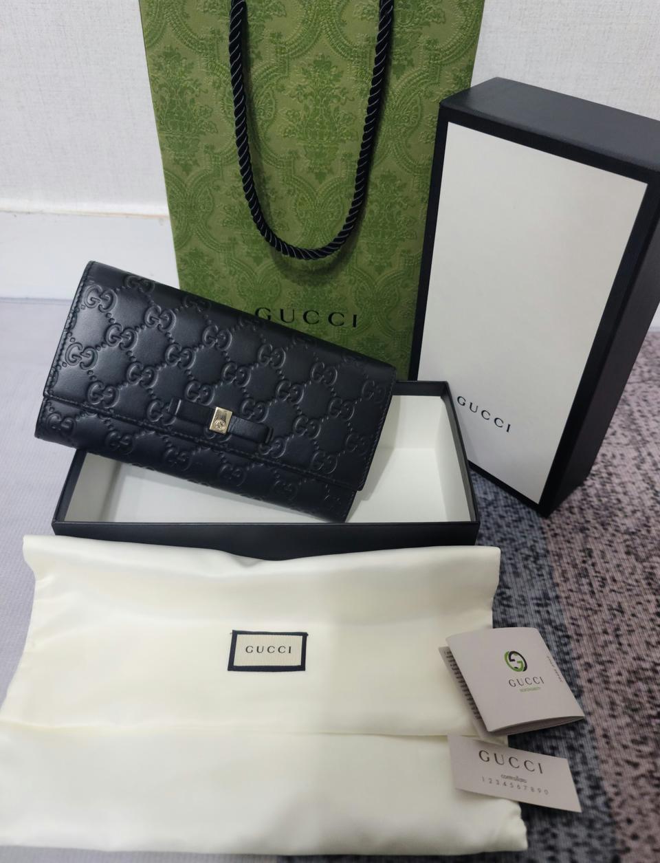 구찌 장지갑, 블랙, 풀구성, 새상품급, 실착1회, 선착순으로 판매합니다